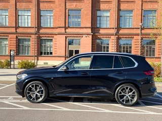 2022 BMW X5 30d IV (G05/G18), синий, 8100000 рублей, вид 4