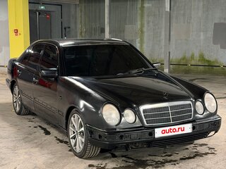 1999 Mercedes-Benz E-Класс 240 II (W210, S210) Рестайлинг, чёрный, 315000 рублей, вид 2