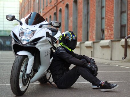 2018 Suzuki GSX-R 600, белый, 645000 рублей, вид 1