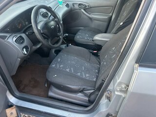 2000 Ford Focus I (North America), серебристый, 130000 рублей, вид 5