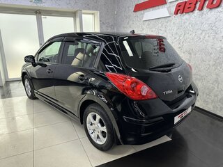 2011 Nissan Tiida I Рестайлинг, чёрный, 785000 рублей, вид 3
