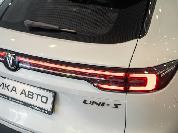 2026 Changan UNI-S I Рестайлинг, белый - вид 28