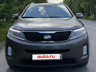 2013 Kia Sorento II Рестайлинг, бежевый, 1430000 рублей, вид 2