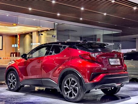 2022 Toyota C-HR I Рестайлинг, красный, 1735000 рублей, вид 4