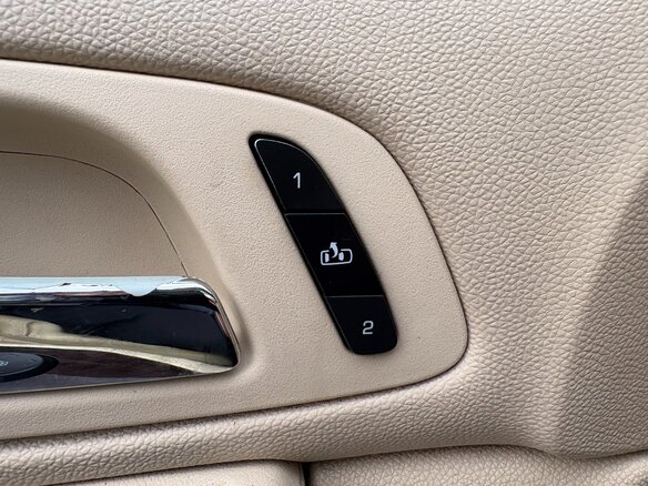 2006 Cadillac Escalade III, красный, 1399000 рублей - вид 17