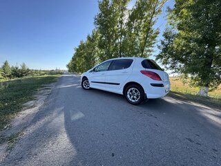 2011 Peugeot 308 I Рестайлинг, белый, 650000 рублей, вид 5