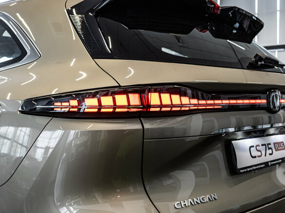 2025 Changan CS75 Plus IV, коричневый, 4339900 рублей - вид 20