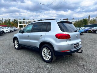 2013 Volkswagen Tiguan I Рестайлинг, серебристый, 1385000 рублей, вид 3