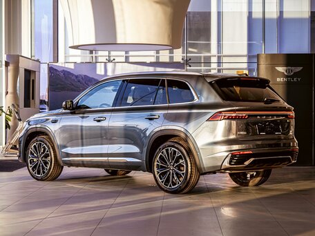 2025 Geely Monjaro I Рестайлинг, синий, 2995000 рублей, вид 4