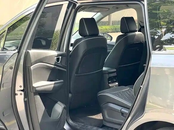 2022 Wuling Jiachen, серый, 1115000 рублей - вид 6