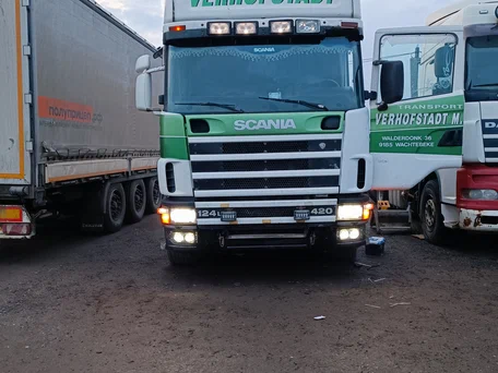 2000 Scania R-Series, белый, 950000 рублей, вид 1