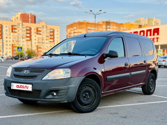 2016 Lada (ВАЗ) Largus I, красный, 680000 рублей - вид 5