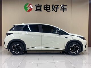2025 BYD Dolphin 45.12 kWh I Рестайлинг, белый, 1700000 рублей, вид 3