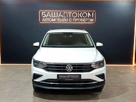 2021 Volkswagen Tiguan II Рестайлинг, белый, 2990000 рублей, вид 2