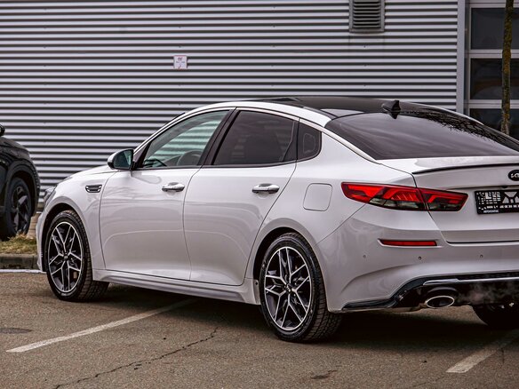 2019 Kia Optima IV Рестайлинг, белый, 1705000 рублей - вид 8
