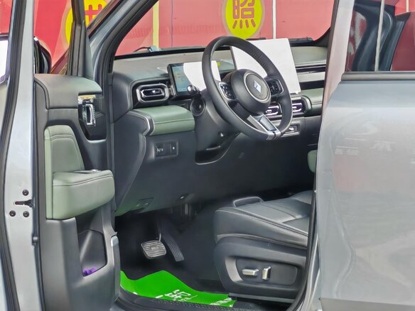 2025 Baojun Yep Plus, серебристый, 1395000 рублей - вид 17