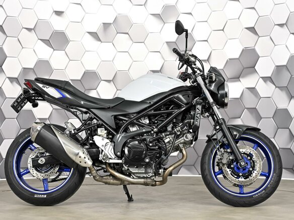 2018 Suzuki SV 650, белый - вид 2