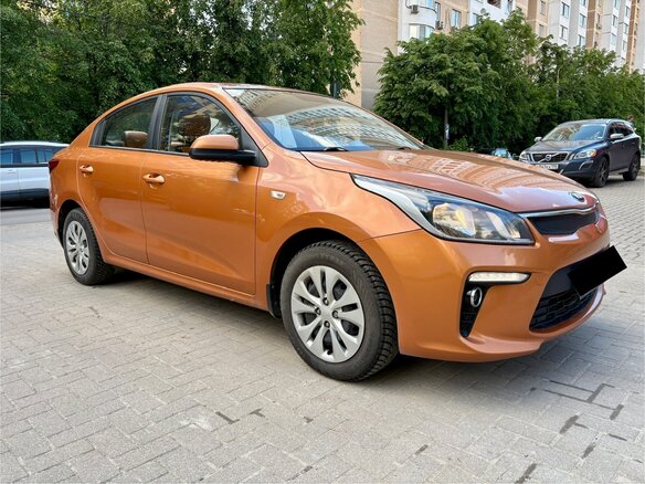 2017 Kia Rio IV, оранжевый, 1400000 рублей - вид 2