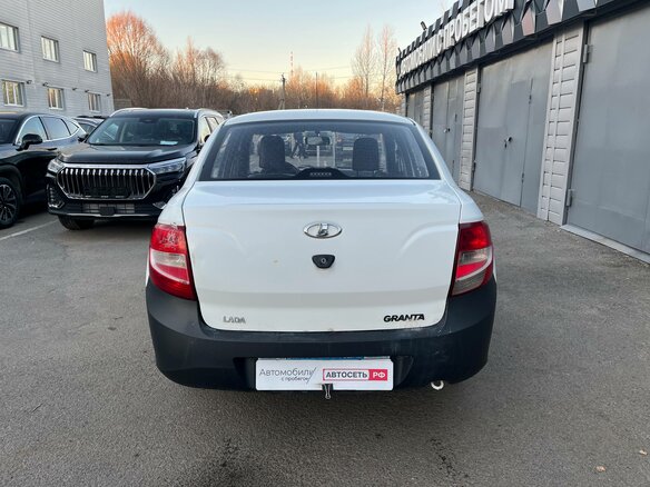 2013 Lada (ВАЗ) Granta I, белый, 160505 рублей - вид 6