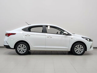 2022 Hyundai Solaris II Рестайлинг, белый, 1620000 рублей, вид 4