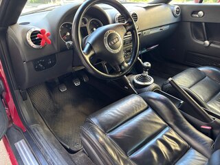 2002 Audi TT I (8N), красный, 835000 рублей, вид 4