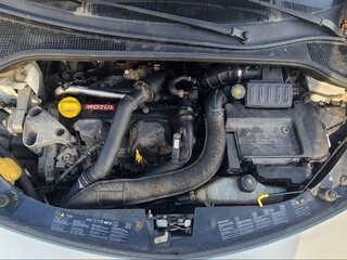 2009 Renault Clio III Рестайлинг, белый, 500000 рублей, вид 4