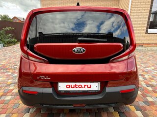 2019 Kia Soul III, красный, 1790000 рублей, вид 3