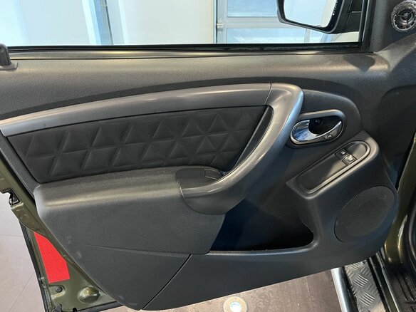 2017 Renault Duster I Рестайлинг, зелёный, 1470000 рублей - вид 21