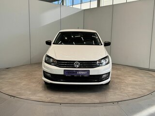 2017 Volkswagen Polo V Рестайлинг, белый, 880000 рублей, вид 2