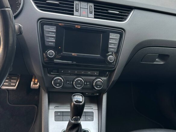 2014 Skoda Octavia III (A7), коричневый, 1500000 рублей - вид 16