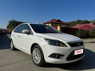 2010 Ford Focus II Рестайлинг, белый, 745000 рублей, вид 1
