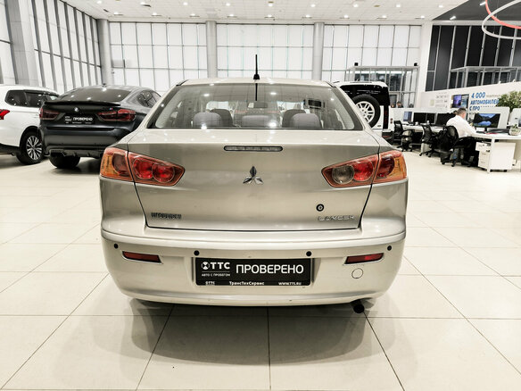 2008 Mitsubishi Lancer X, бежевый, 750000 рублей - вид 5
