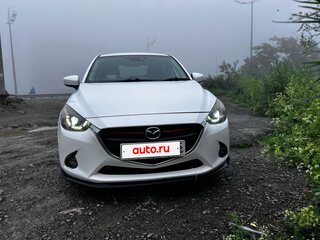 2015 Mazda Demio IV (DJ), белый, 690000 рублей, вид 1