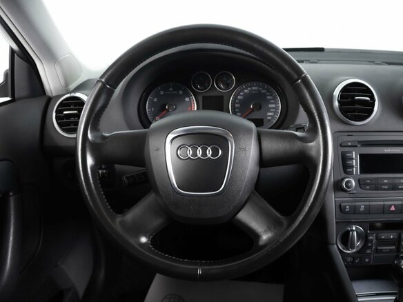 2013 Audi A3 II (8P) Рестайлинг 2, белый, 1299000 рублей - вид 11