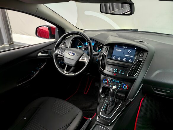 2017 Ford Focus III Рестайлинг, красный, 849000 рублей - вид 6