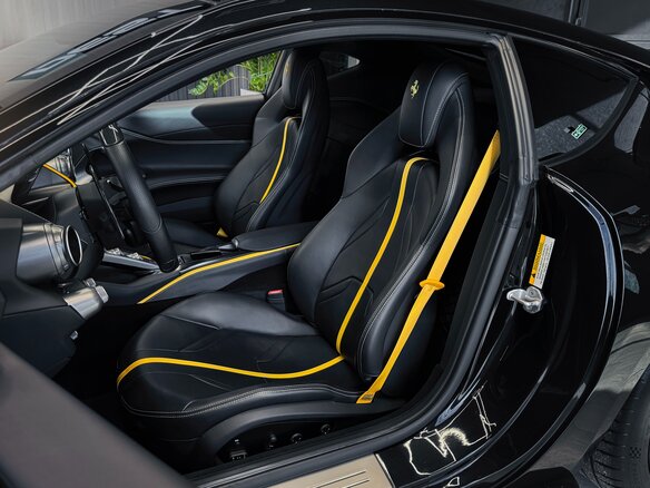 2019 Ferrari 812 Superfast, чёрный, 35000000 рублей - вид 9