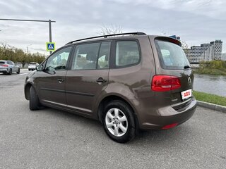 2010 Volkswagen Touran I Рестайлинг, коричневый, 1000000 рублей, вид 5