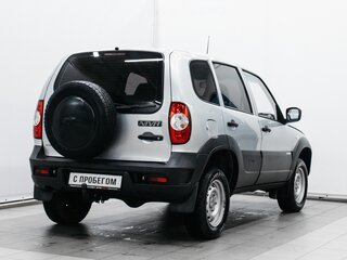 2013 Chevrolet Niva I Рестайлинг, серый, 599000 рублей, вид 3