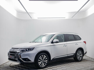 2021 Mitsubishi Outlander III Рестайлинг 3, белый, 2680000 рублей, вид 1