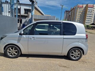 2014 Toyota Spade, серый, 850000 рублей, вид 5