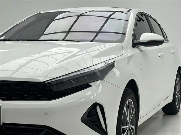 2023 Kia K3 II (China Market) Рестайлинг, белый, 1641255 рублей - вид 2