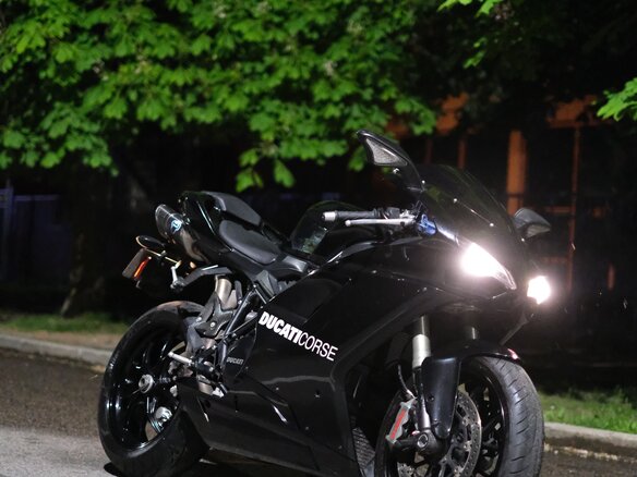 2011 Ducati 848, чёрный, 500000 рублей - вид 1