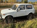 1998 Lada (ВАЗ) 2121 (4x4) I Рестайлинг, белый - вид 2