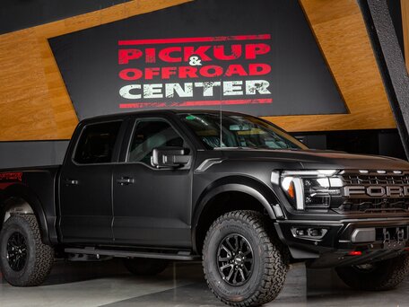 2025 Ford F-150 Raptor SuperCrew Raptor XIV Рестайлинг, чёрный, 13598000 рублей, вид 1