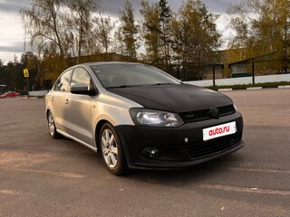 2014 Volkswagen Polo V, серебристый, 1000000 рублей, вид 2