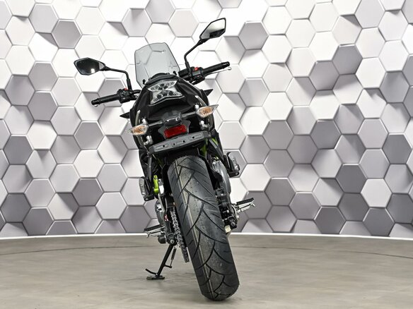 2017 Kawasaki Z 650, чёрный, 727000 рублей - вид 5