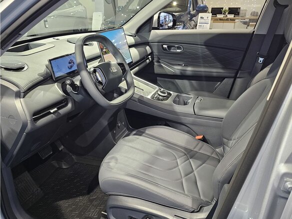 2026 Geely EX5 Гибрид EM-i, серебристый - вид 8