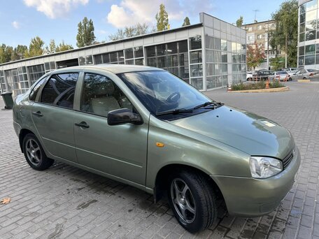 2011 Lada (ВАЗ) Kalina I, зелёный, 215000 рублей, вид 2