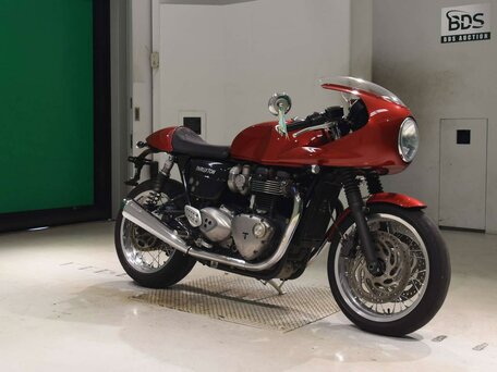 2018 Triumph Thruxton, красный, 899000 рублей, вид 3