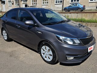 2016 Kia Rio III Рестайлинг, серый, 900000 рублей, вид 4
